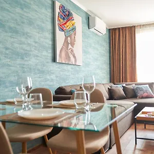 infiniti.sozopol-hotels.com/